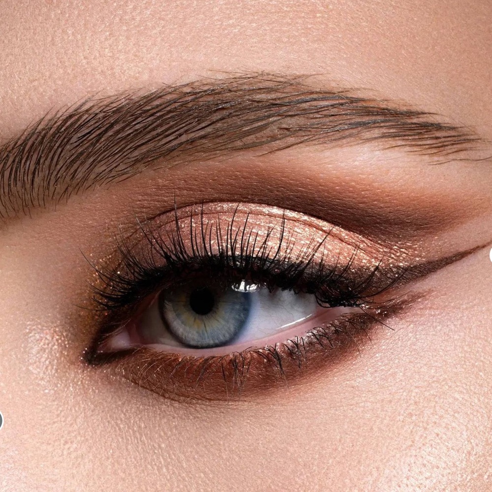 Natasha Denona Eyeshadow Dynamism 563DC Duo Chrome medium brown green specks